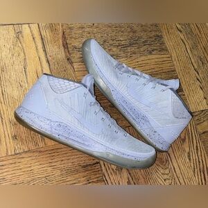 Nike Kobe Bryant A.D Mid Detached Grey